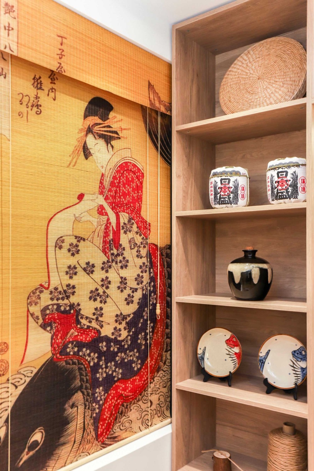 日式風格復(fù)式公寓室內(nèi)家裝案例效果圖-餐邊柜